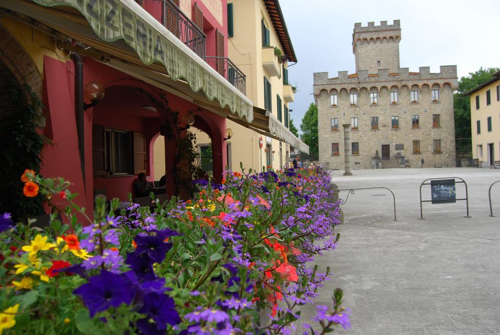 Albergo Ristorante La Rocca 피렌주올라 외부 사진